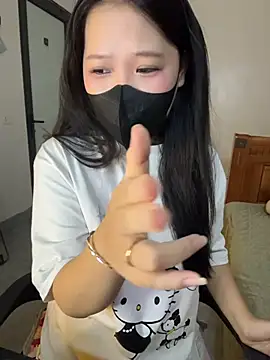Linnacute22 online show from July 28, 4:39 pm