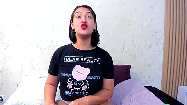 amberhanks online show from July 28, 2:13 pm