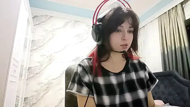 bunnyhoneylovehands online show from July 29, 9:59 pm