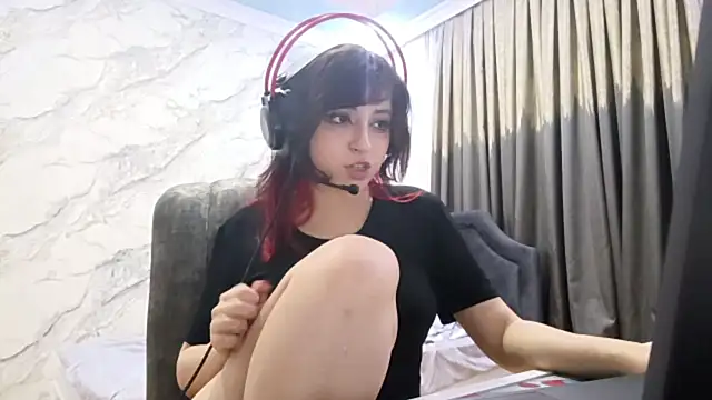 bunnyhoneylovehands online show from July 25, 8:38 pm