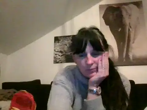 Snapshot of sexujuly88 chatting on September 26, 9:23 pm sexujuly88 online show from September 26, 9:23 pm