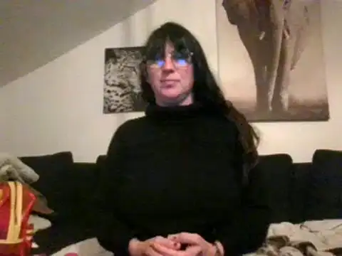 Snapshot of sexujuly88 chatting on September 25, 9:23 pm sexujuly88 online show from September 25, 9:23 pm