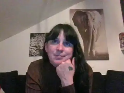 Snapshot of sexujuly88 chatting on September 16, 9:34 pm sexujuly88 online show from September 16, 9:34 pm