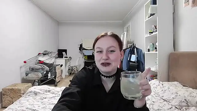 LoiseLovetto online show from June 25, 5:58 pm