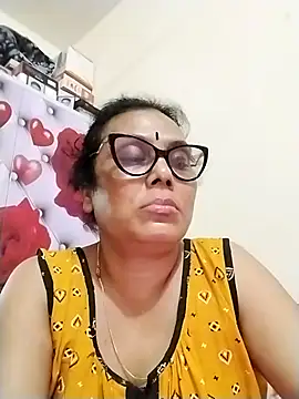 chatterjeesayani567 online show from July 28, 1:21 pm