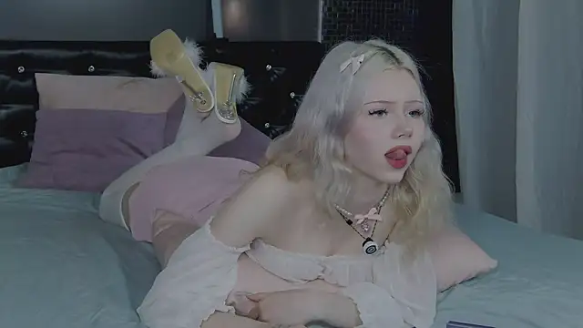 Lucy Bambi online show from June 13, 4:59 pm
