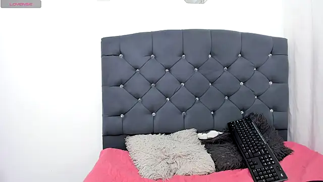kloee 00 online show from July 28, 4:39 pm