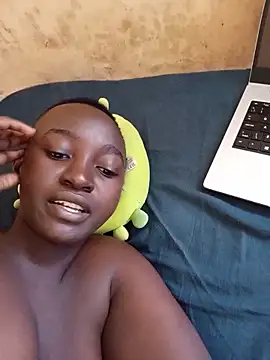 hottiebae001 online show from June 4, 11:15 am