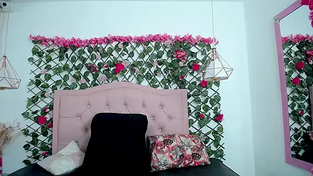 Alexita Sweet online show from July 6, 7:49 pm
