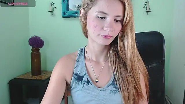  Victoria Jones  online show from July 27, 7:55 pm