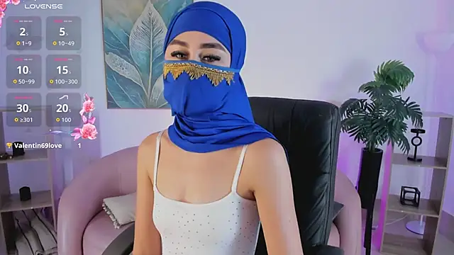 Alina Malak online show from June 4, 8:35 pm
