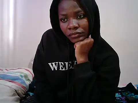 QueenSar online show from July 21, 1:23 pm