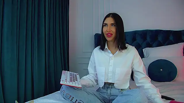 KaylaMous online show from June 23, 6:33 am
