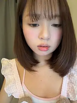 HappySadGirl online show from July 26, 11:51 am