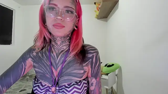 Nickidoll66  online show from July 3, 2:50 am