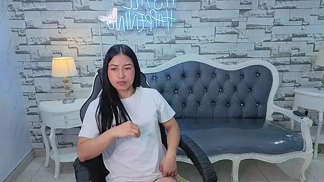 lia x a online show from June 3, 2:33 pm