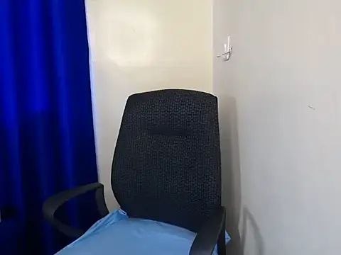 KittyKissess02 online show from July 29, 4:12 am