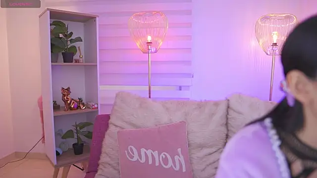 hade1  online show from July 29, 12:38 pm