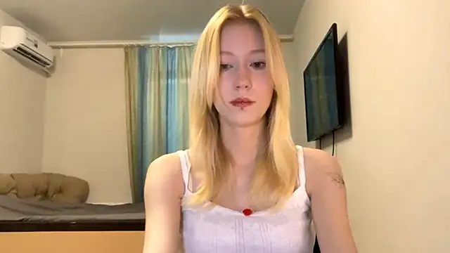 BossedFrog online show from July 21, 9:43 am