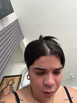 Siri Luxx online show from July 11, 2:39 pm