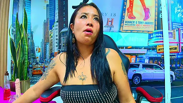ClovyZenvy online show from June 20, 11:14 am