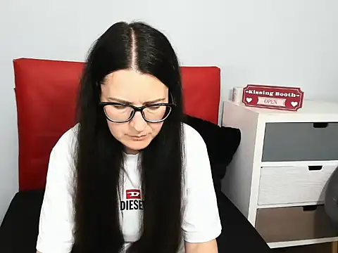 NadiaXlove online show from June 19, 3:04 pm