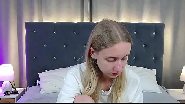 LirienVexx online show from July 23, 3:47 am