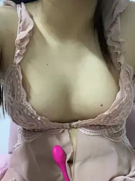 Fiona babygirl online show from July 4, 3:30 pm