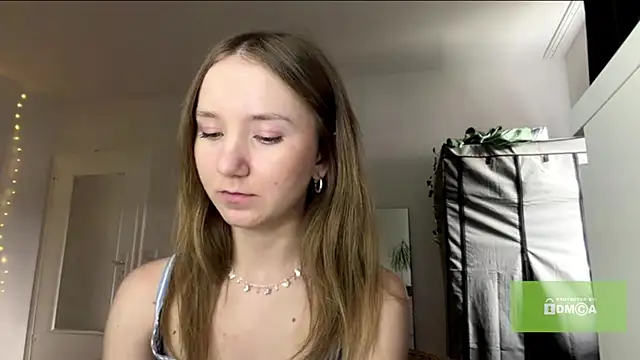 smalllisa online show from July 22, 5:36 pm