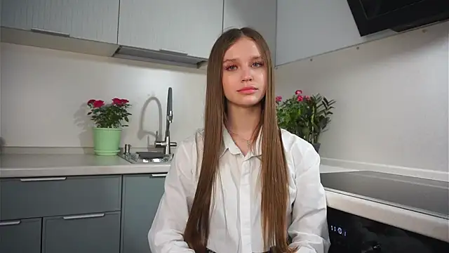MerryHotlend online show from June 11, 4:26 pm