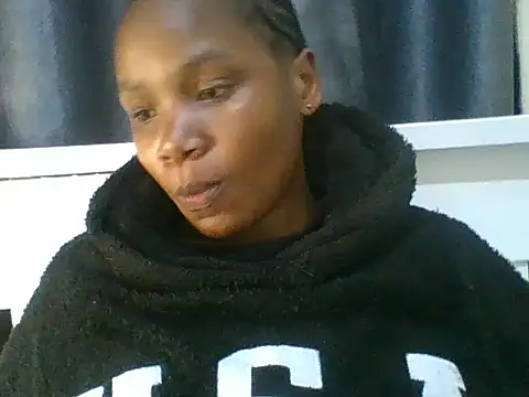 CreamyQueen254 online show from August 1, 8:05 am
