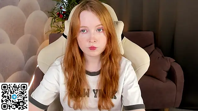 ari-kittyy online show from July 28, 12:48 pm