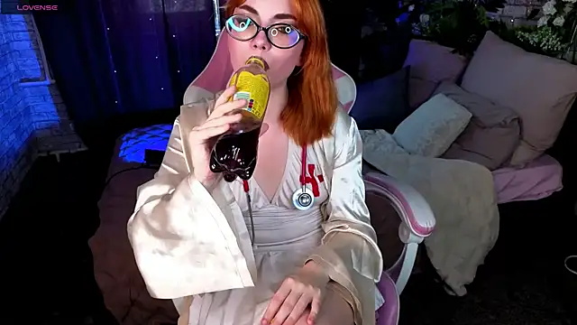 Velvet  Kiss online show from July 28, 2:13 pm