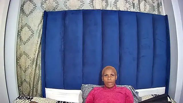 SluttyTall online show from July 25, 7:15 am