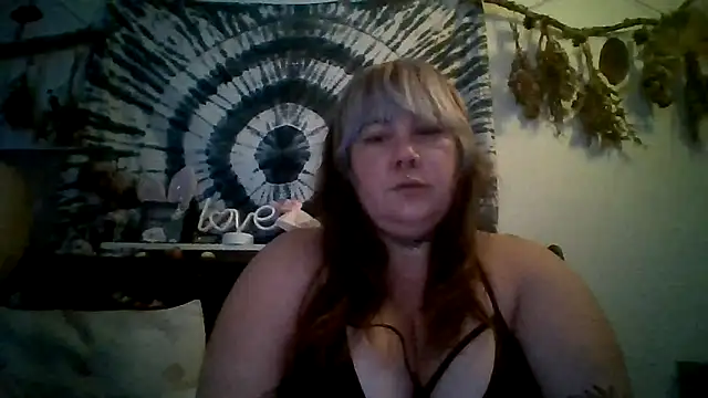 milababy710 online show from June 5, 9:37 am