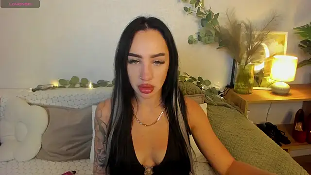 MayaGlamour online show from July 9, 1:24 pm