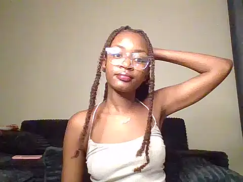 Lill Miss online show from July 8, 10:45 pm