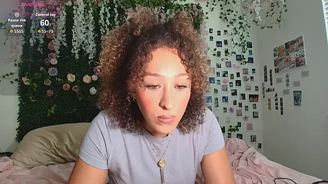 LyraCovee online show from July 29, 12:21 am