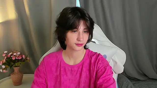 Carolina Lu online show from June 19, 2:16 am