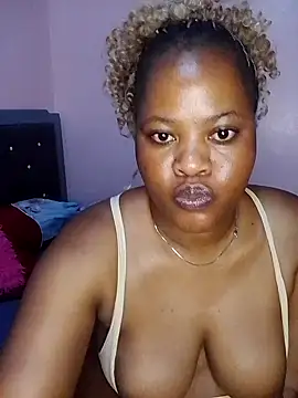 Yvone254 online show from July 28, 2:13 pm