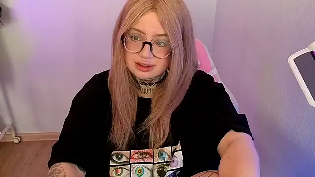Chiibis online show from July 4, 7:59 am