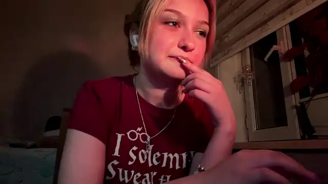 CloudyFoxy online show from June 9, 7:46 pm
