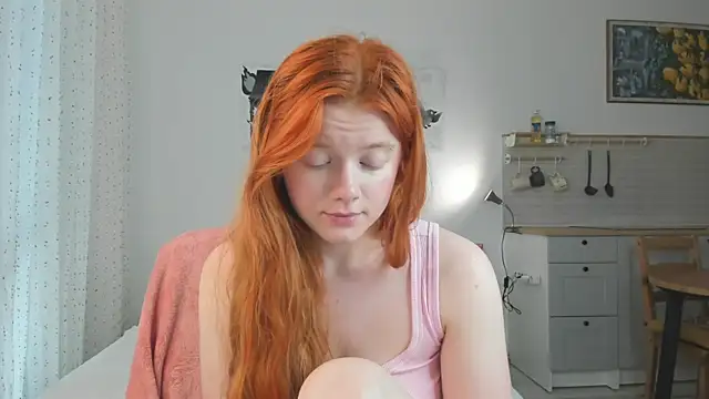 Evie Tomioka online show from July 28, 12:48 pm