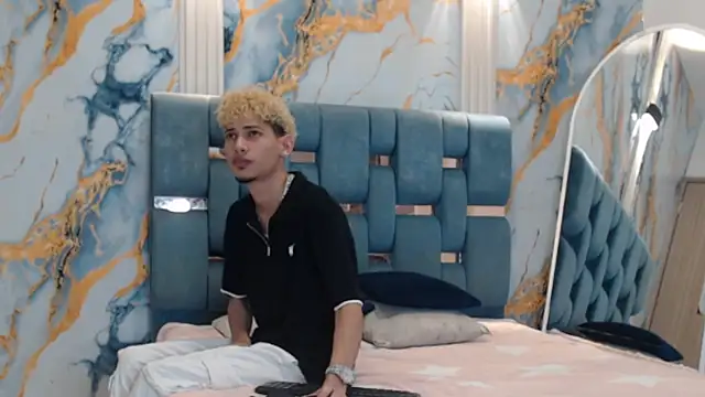 Hot skinny guys online show from July 5, 7:41 pm