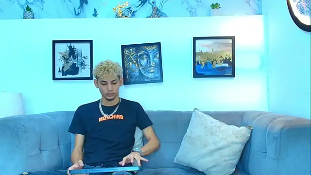 Hot skinny guys online show from July 26, 1:35 am