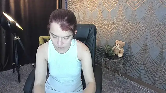 Livia Shy online show from June 24, 5:17 am