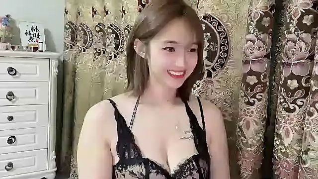 yiyi13 online show from July 14, 1:49 pm