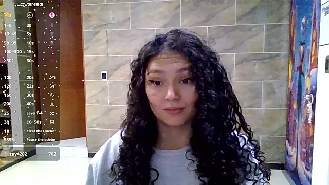 Diamond Curls online show from July 28, 4:39 pm
