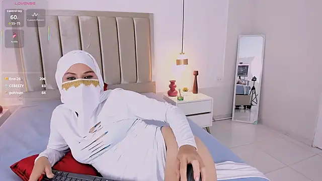 aisha k online show from July 28, 1:47 am