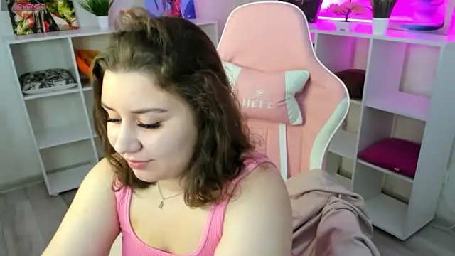Velvet Kisss online show from July 3, 1:44 am